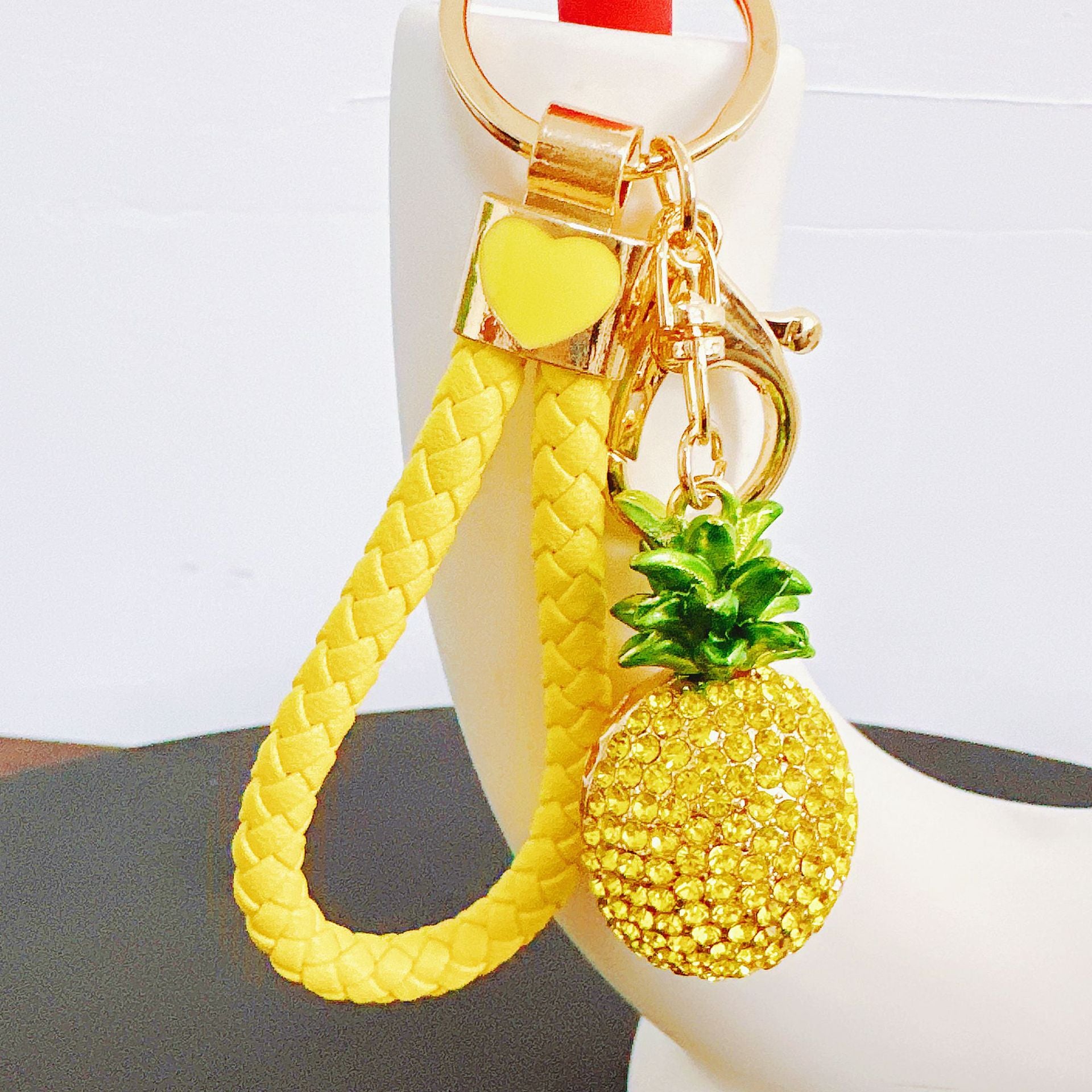 Wholesale Cute Rhinestone Strawberry Pineapple Fruit Alloy Keychain